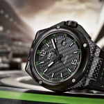 IWC presenta dos nuevas piezas en su Colección Ingenieur:<br/>Dual Time y Automatic Carbon Performance Ceramic.