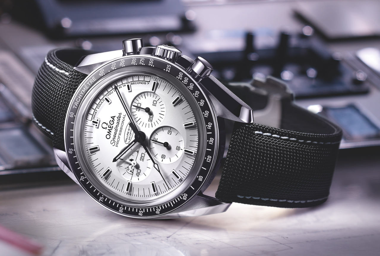 Omega Speedmaster Professional Silver Snoopy Award