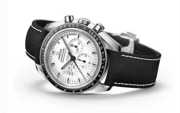 Omega Speedmaster Silver Snoopy Award