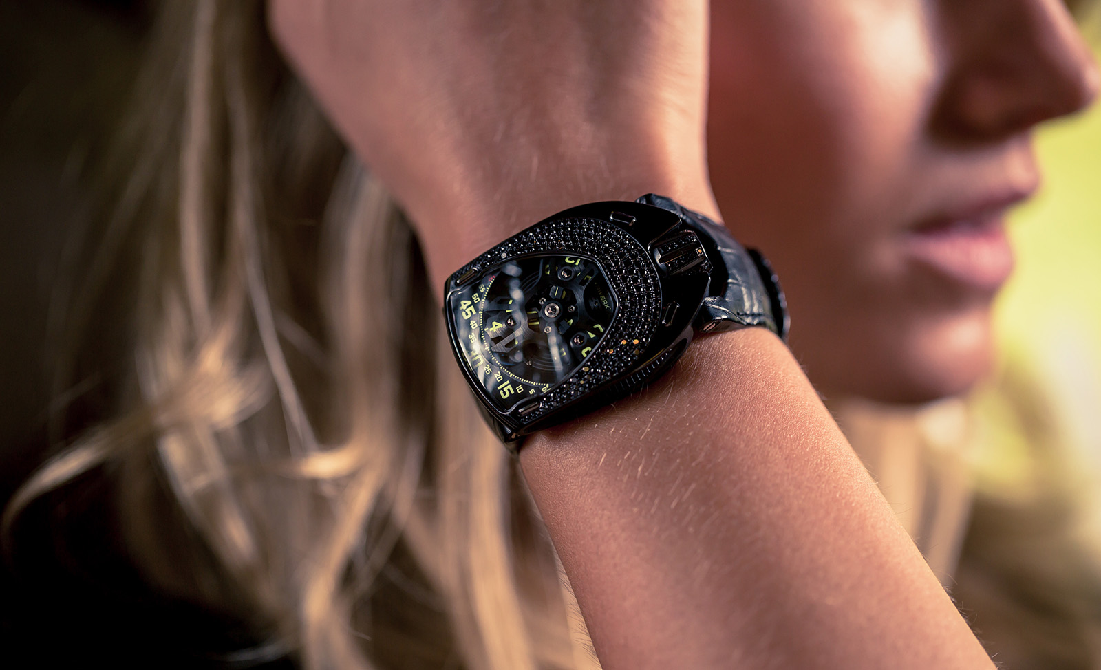Urwerk UR106 Lotus 2