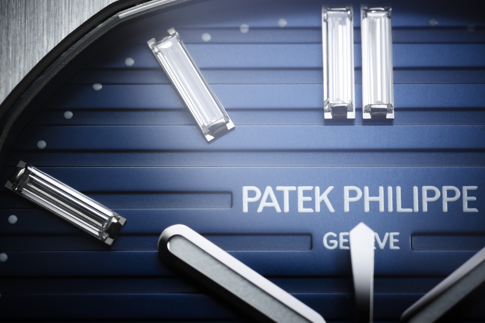 Patek Philippe Nautilus 40 Aniversario 5711-1P indices