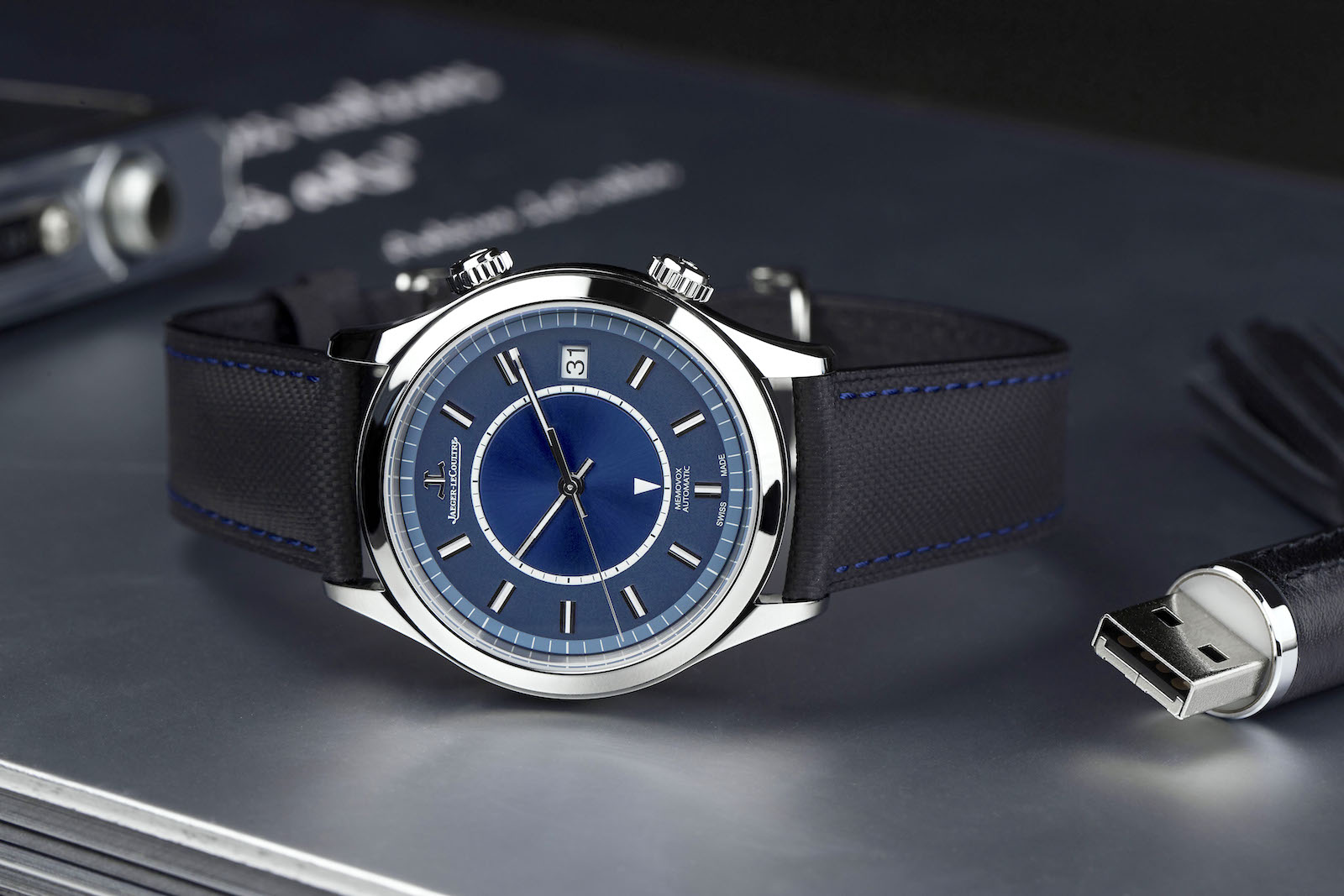 Jaeger-LeCoultre Master Memovox Boutique Edition - case