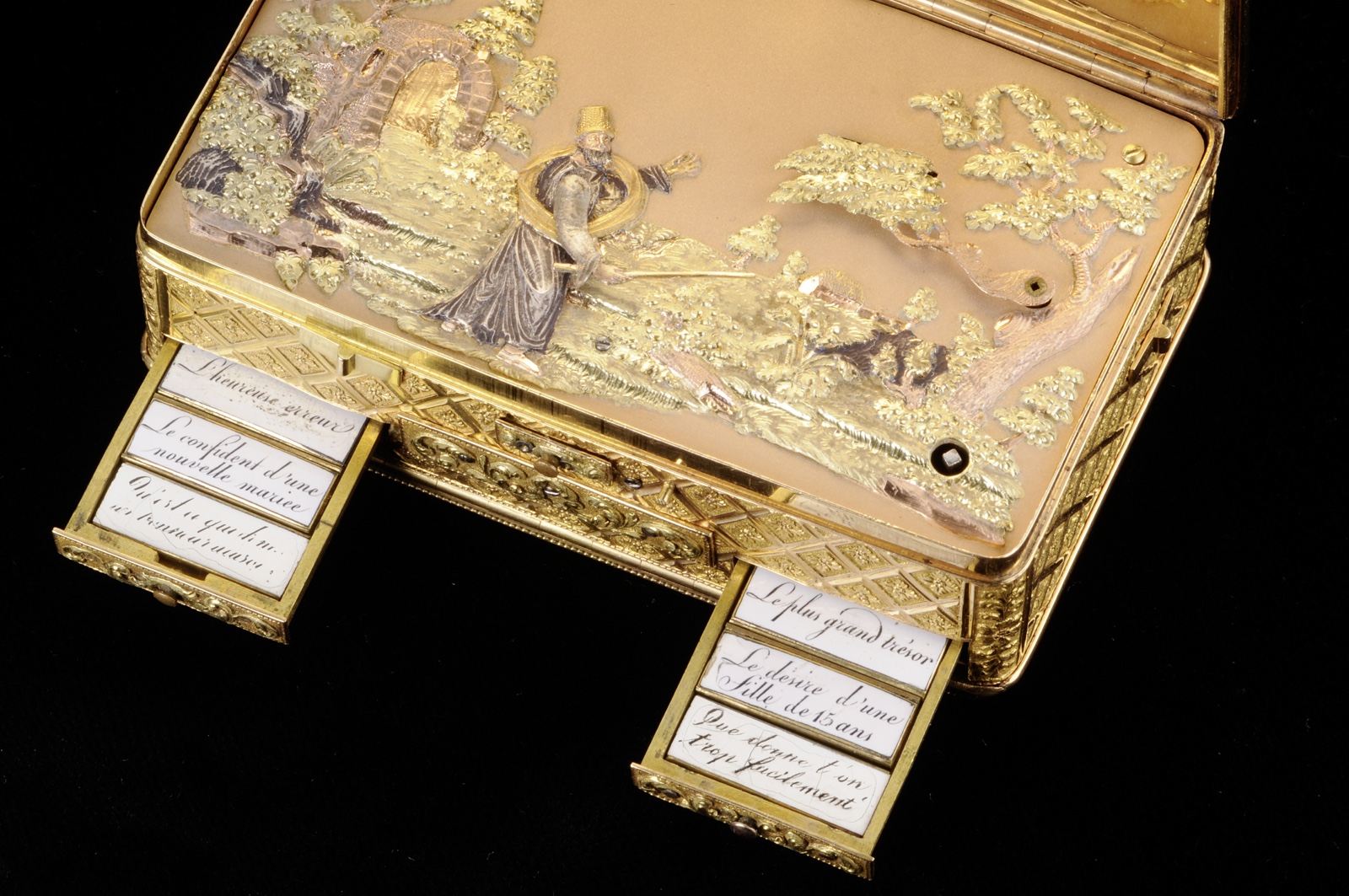 mechanical-wonders-exhibition-caja-mago