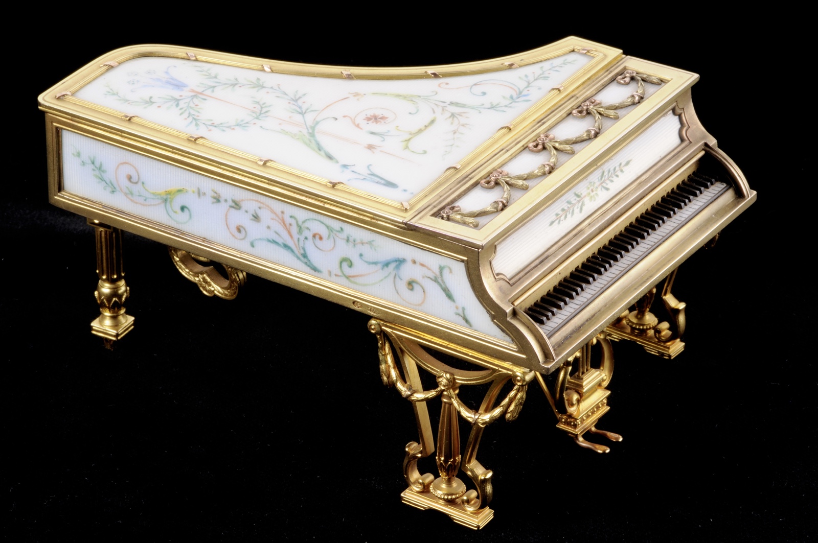 mechanical-wonders-exhibition-piano