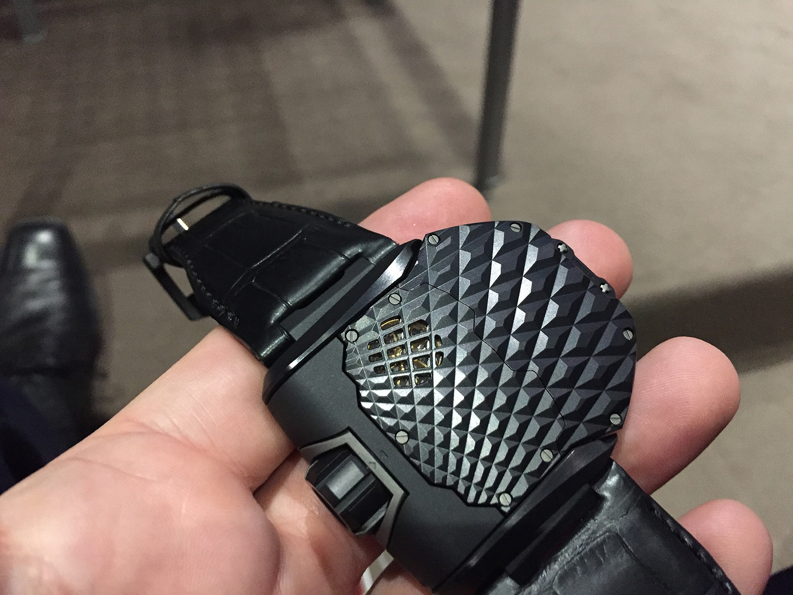URWERK UR-T8 - SIHH2017 - 1
