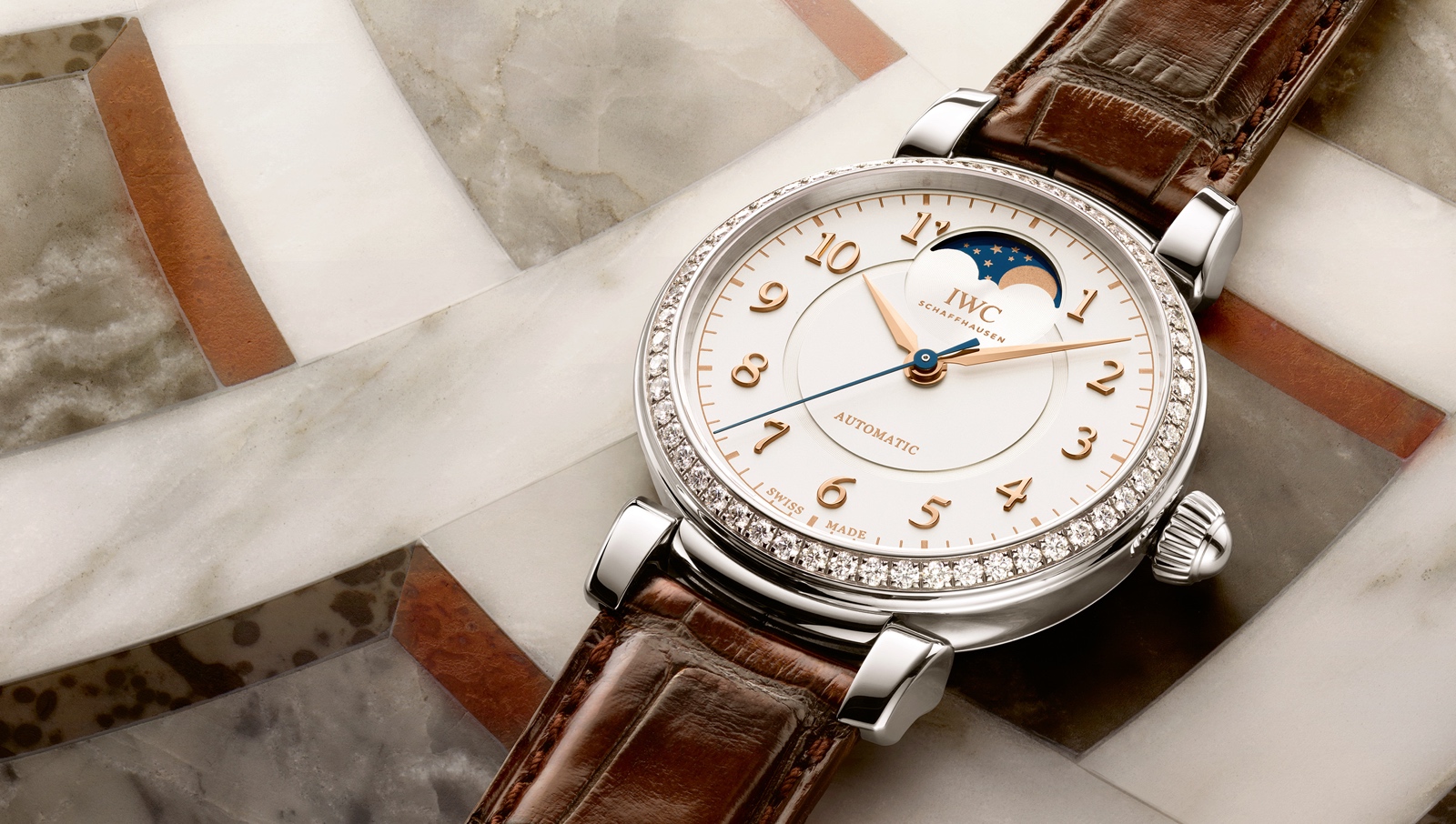 IWC-Coleccion-Da-Vinci-SIHH-2017-Automatic-Moon-Phase-36