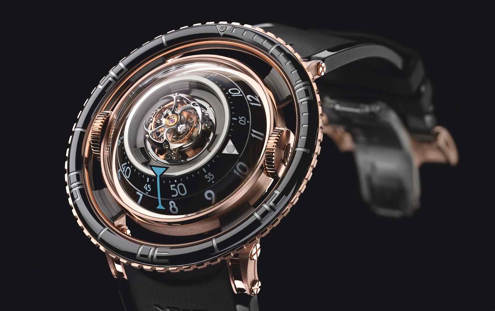 HM7-Aquapod-MBF-Front