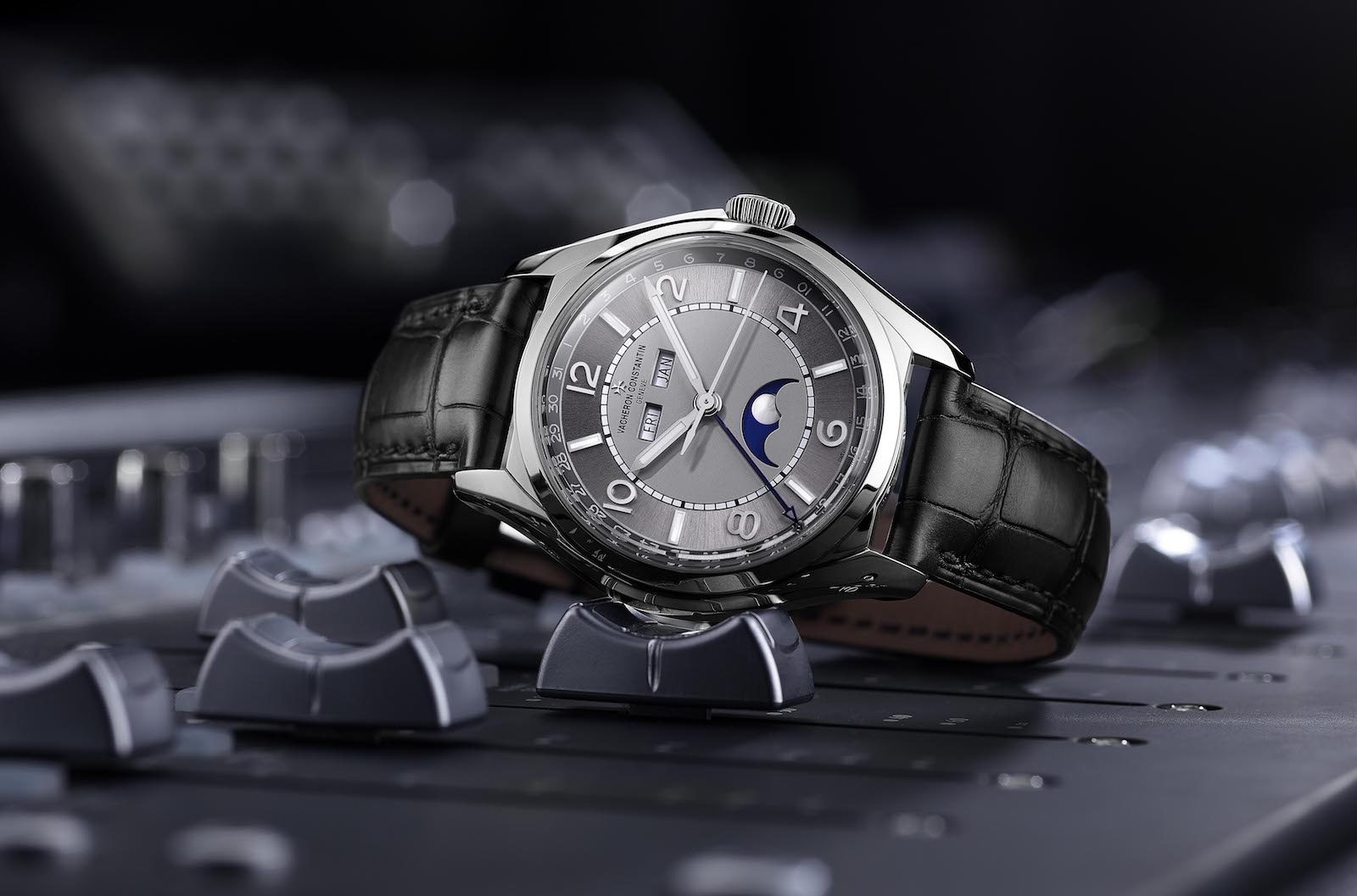 Vacheron Constantin en el SIHH 2018 - FIFTYSIX calendario completo con indicación de fase lunar de precisión