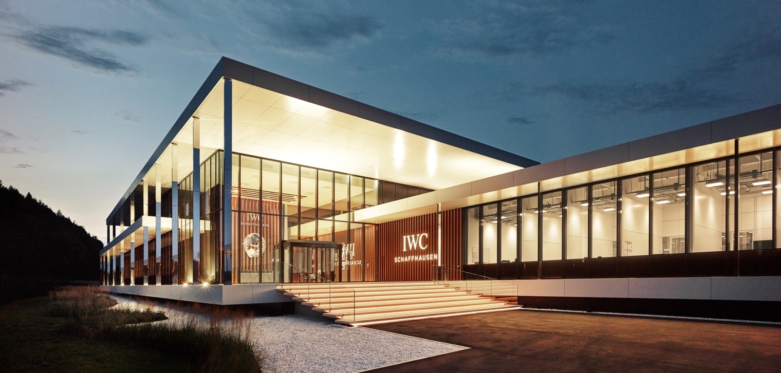 Manufakturzentrum. El nuevo templo de IWC Schaffhausen.