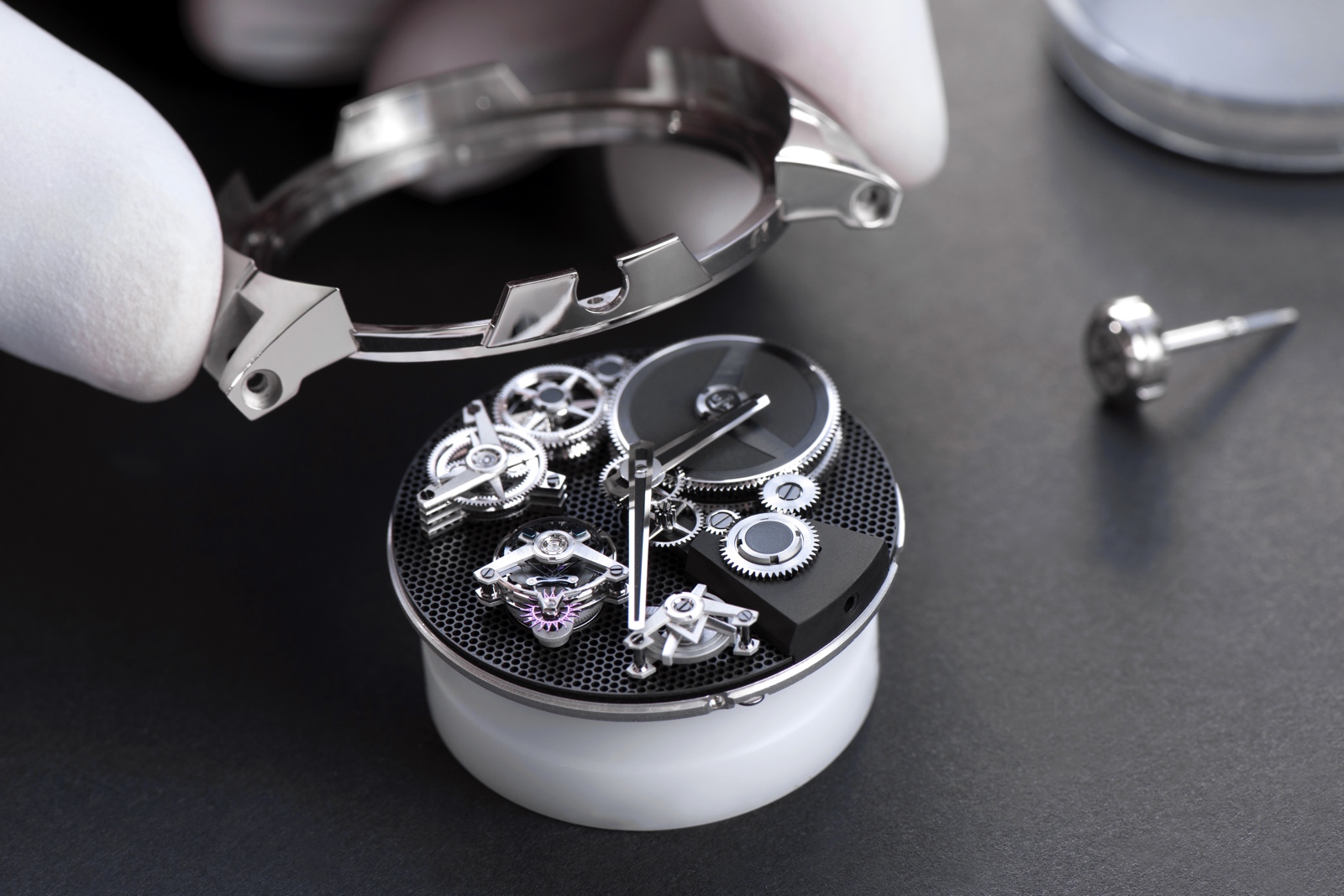 Ulysse Nardin Executive Tourbillon Free Wheel - ensamblaje