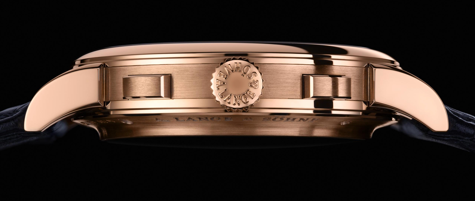 Lange 1815 Chronograph making of Detalle Corona