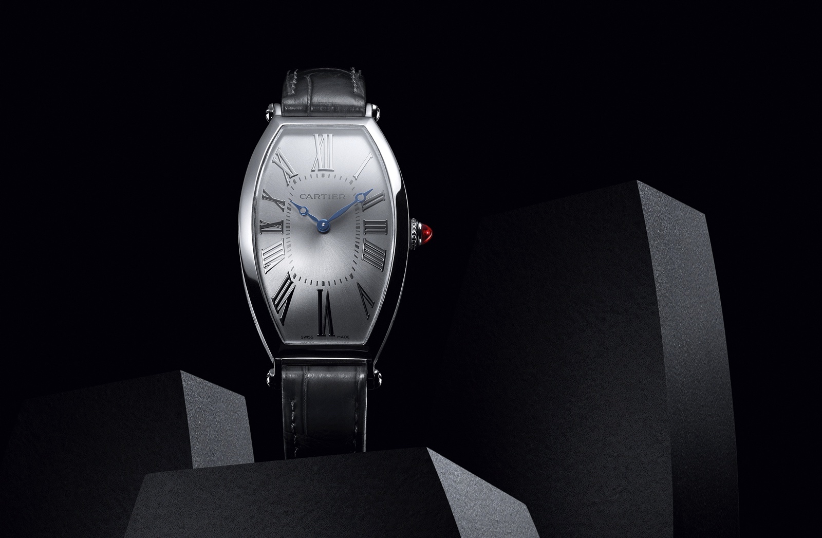 Cartier Privé Tonneau - platinum