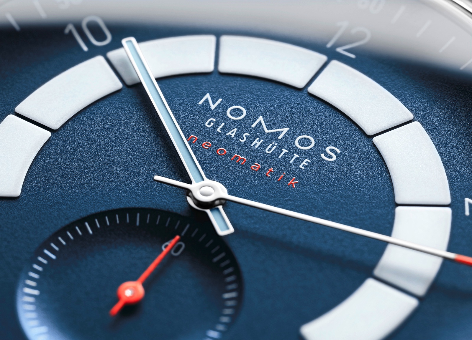 Nomos Autobahn 1302 Detalle
