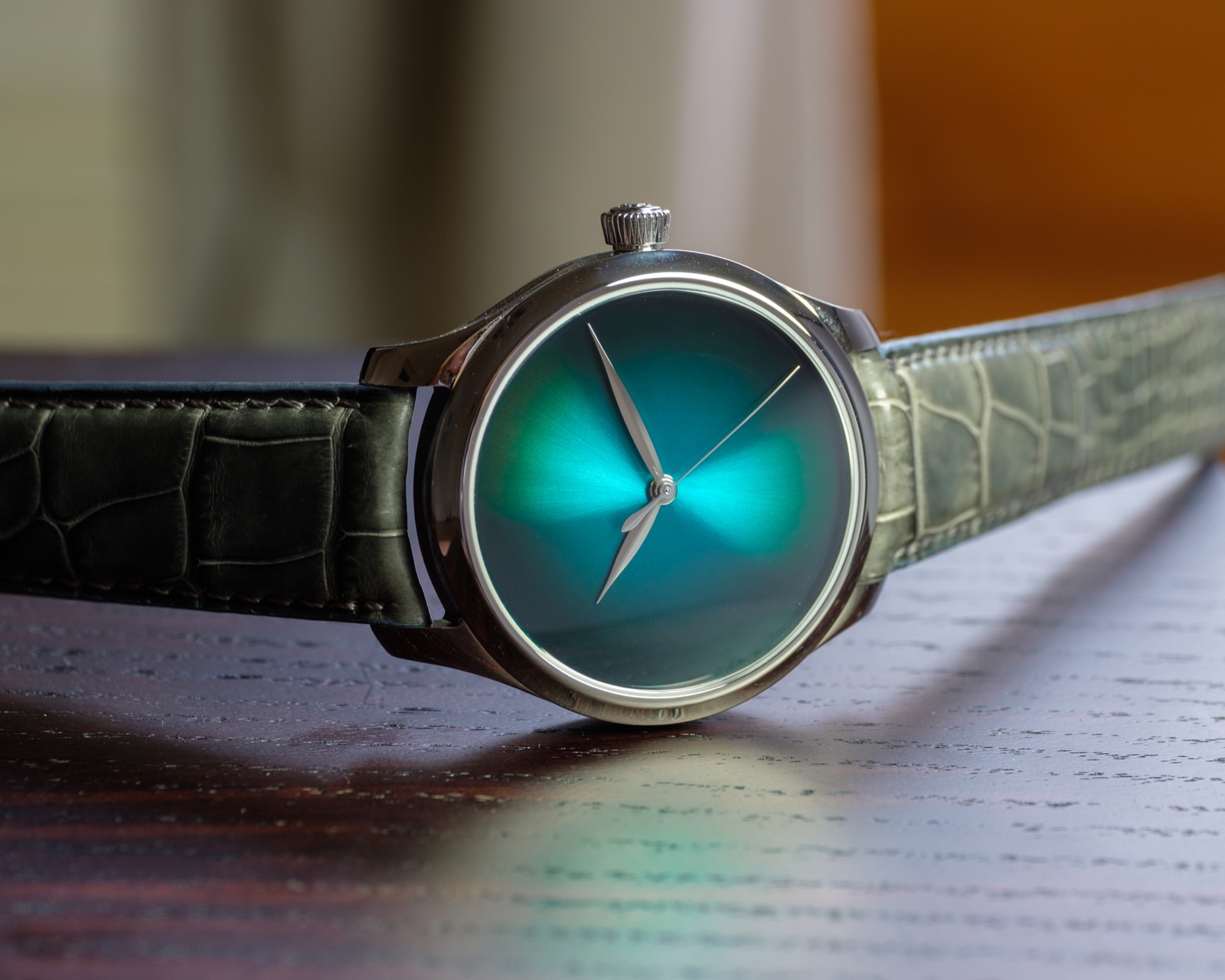 H.Moser Endeavour Centre Seconds Concept Blue Lagoon