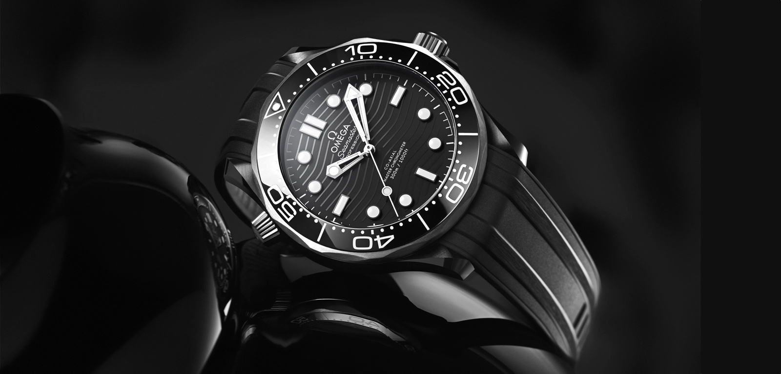 Omega Seamaster Diver 300M en cerámica negra y titanio.