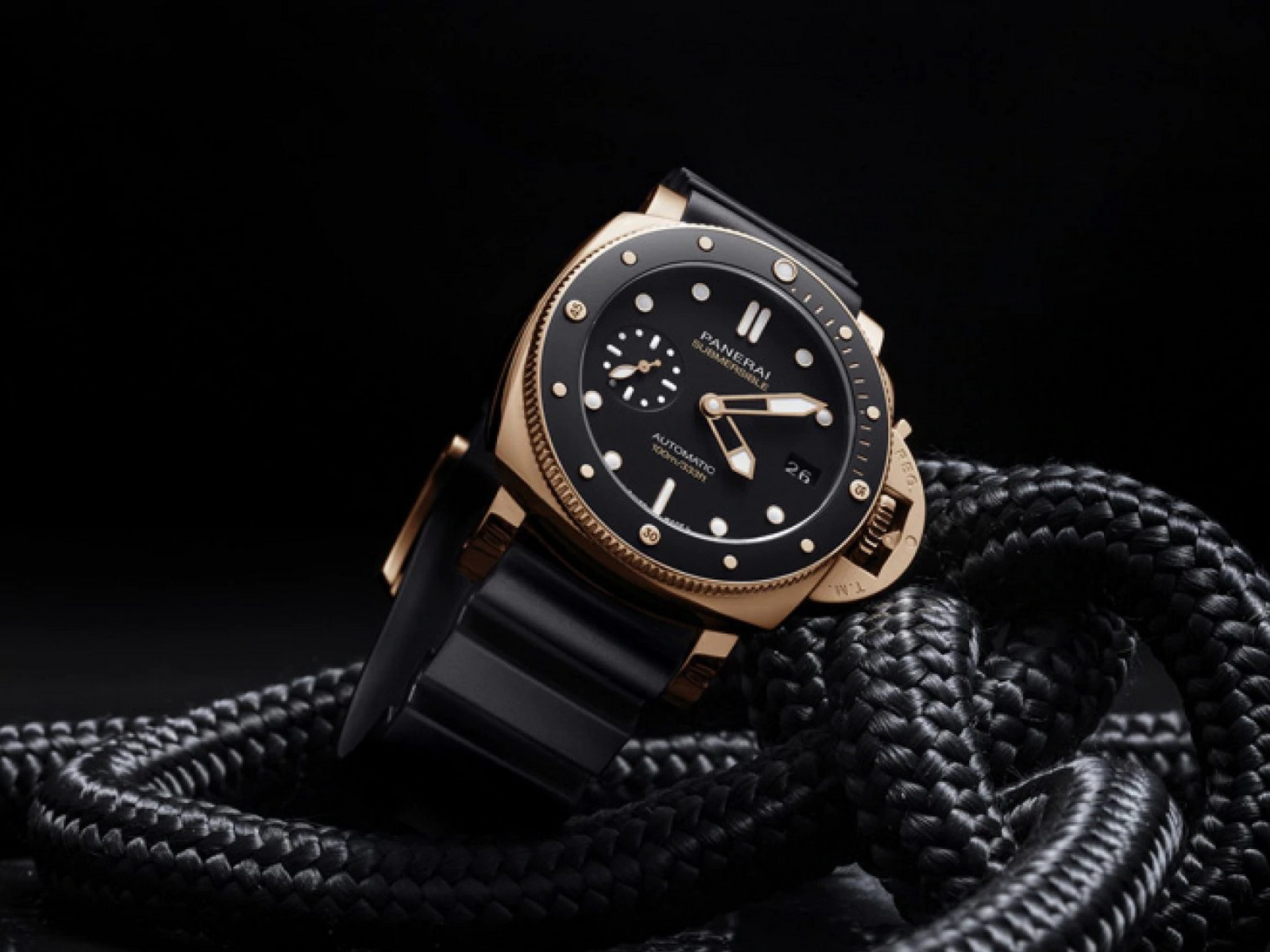 Panerai Submersible Goldtech 42 mm