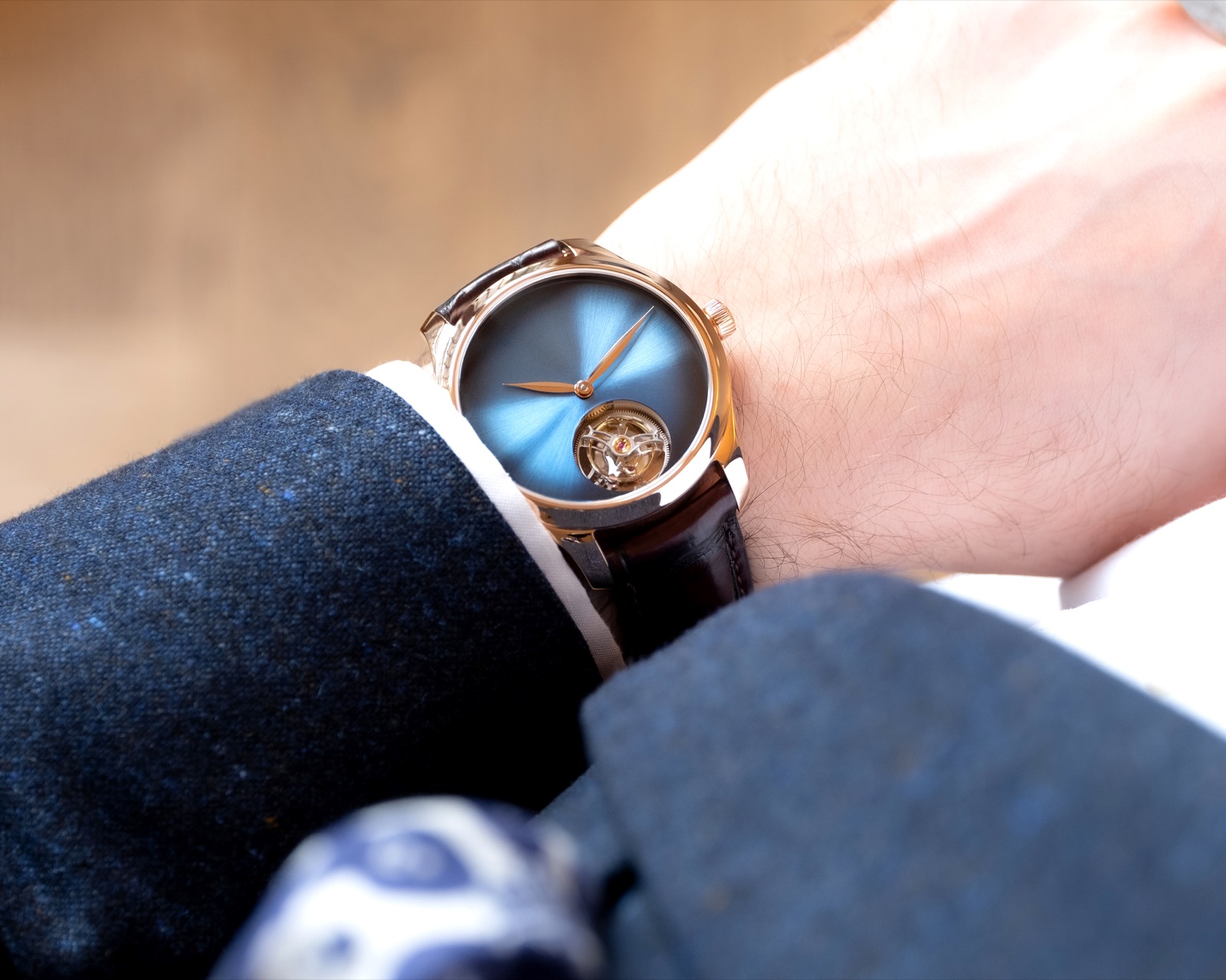 H. Moser & Cie. Endeavour Tourbillon Concept_1804-0400