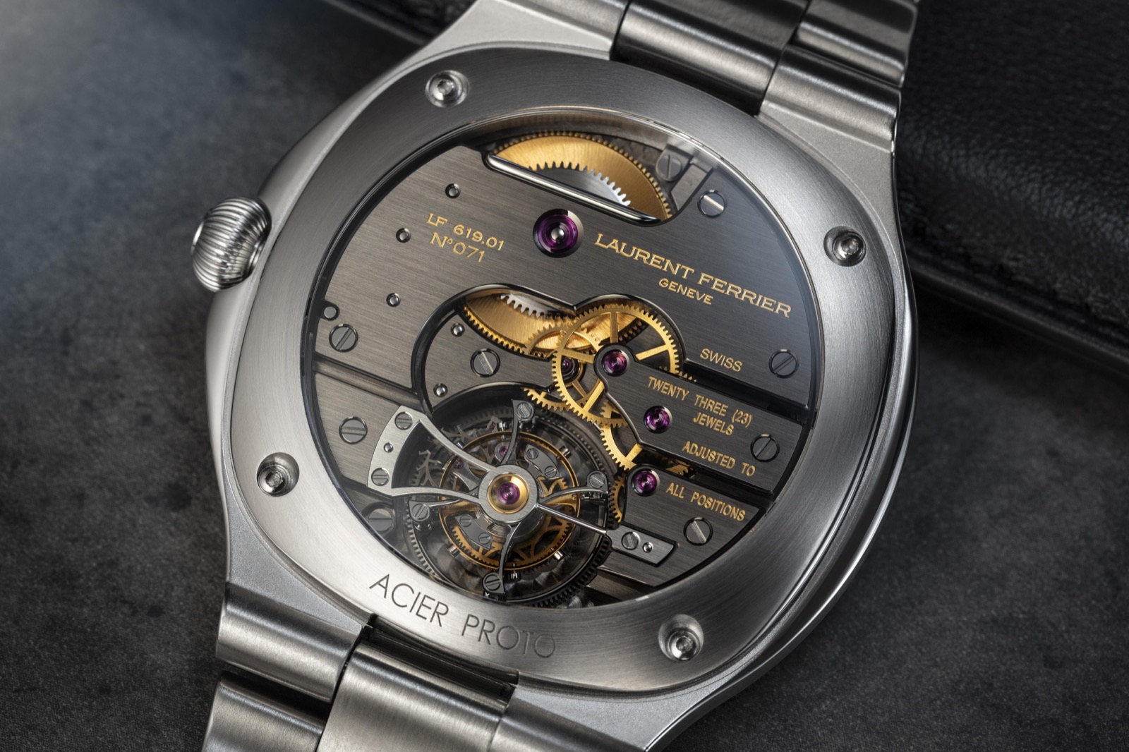 Laurent Ferrier Grand Sport Tourbillon - brazalete