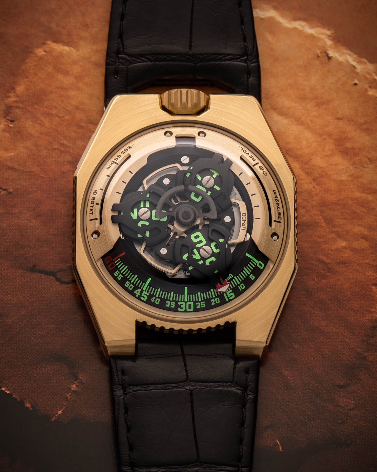Urwerk UR-100 Gold