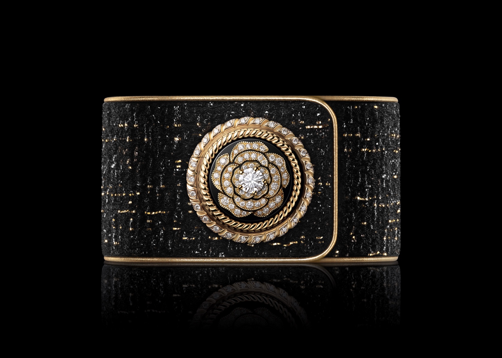 Chanel Mademoiselle Prive Bouton - camélia closed