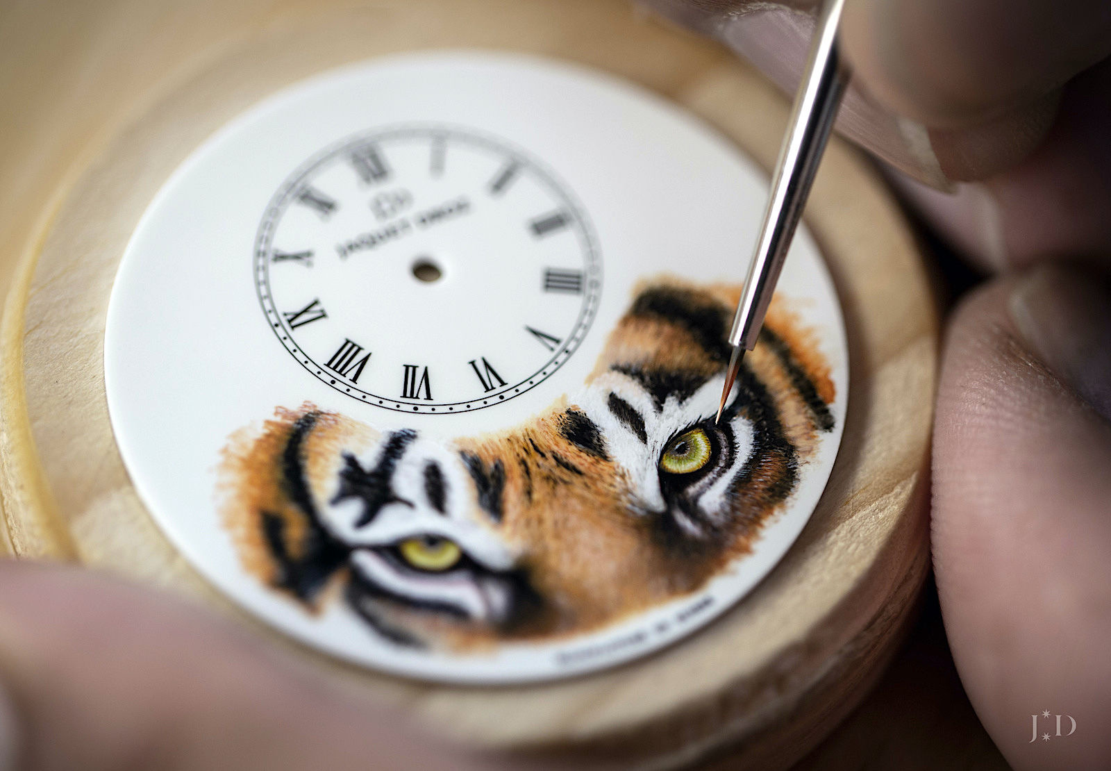 Jaquet Droz Petite Heure Minute Tiger - pintura rose gold