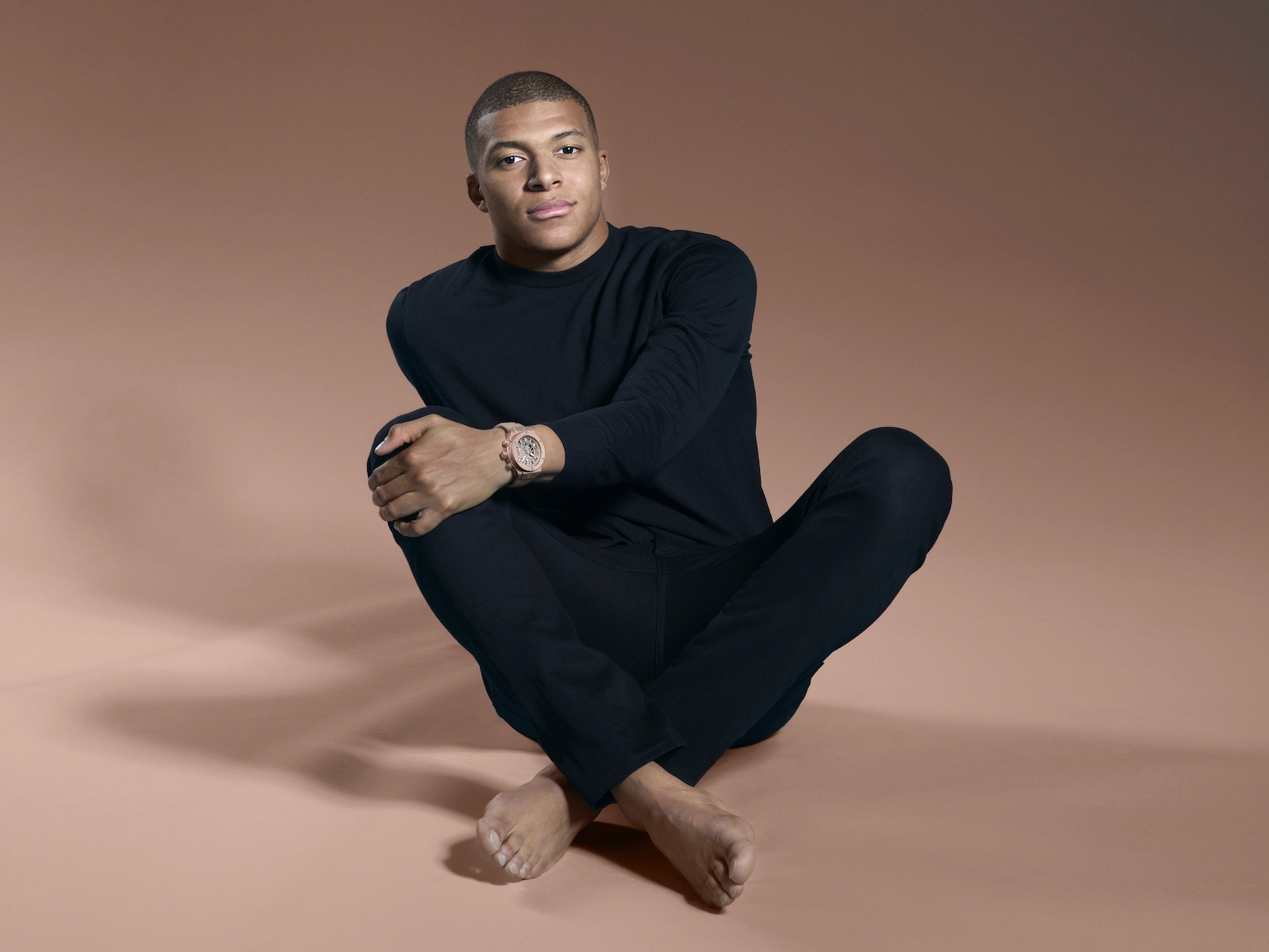 Kylian Mbappé con el Big Bang Millennial Pink