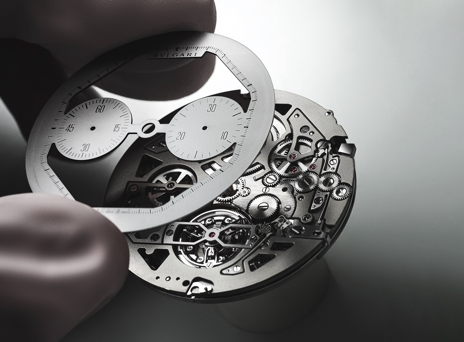 Bvlgari Octo Finissimo Tourbillon Chronograph Skeleton Automatic - esfera