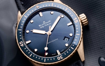 Blancpain Bathyscaphe en oro Sedna y esfera azul