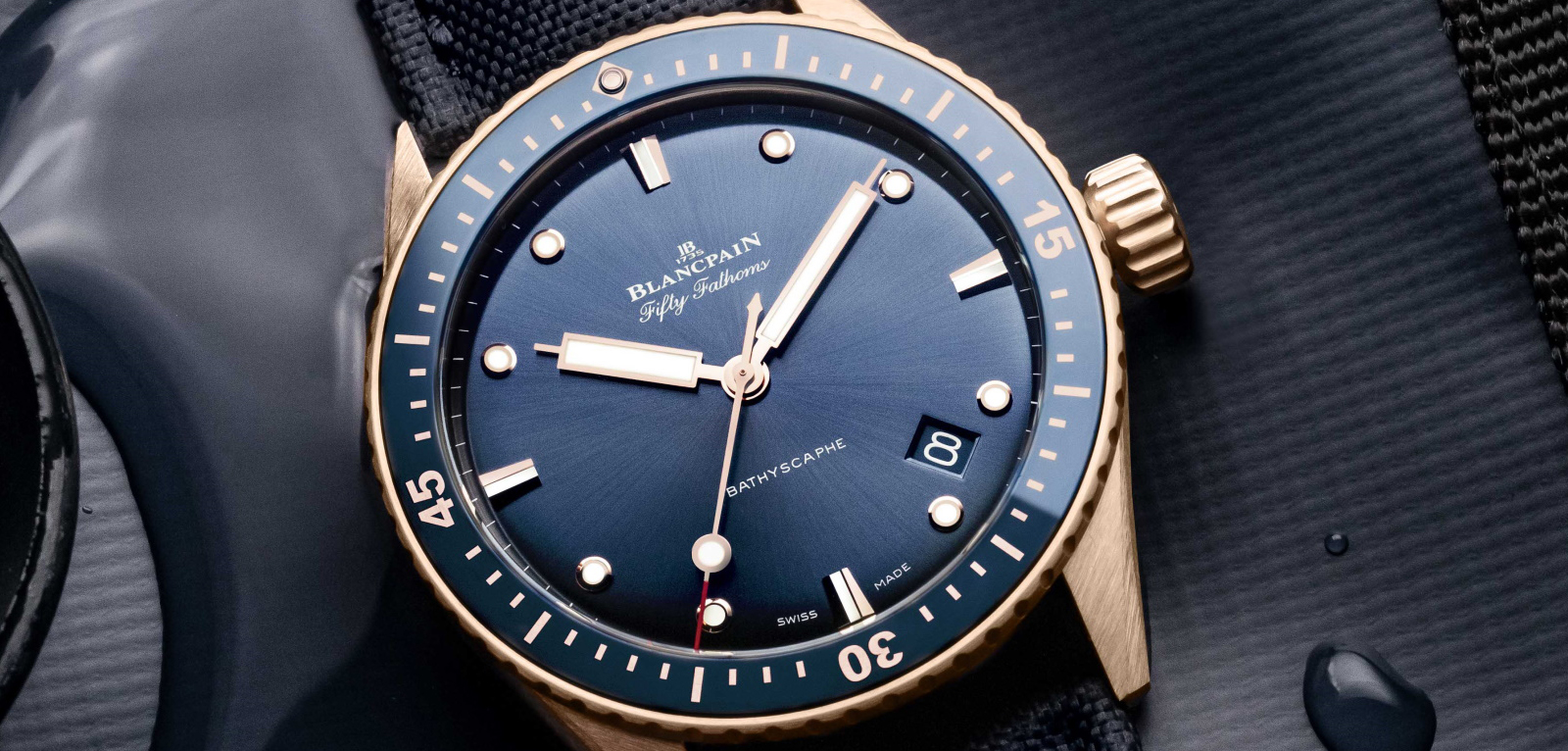 Blancpain Bathyscaphe en oro Sedna y esfera azul