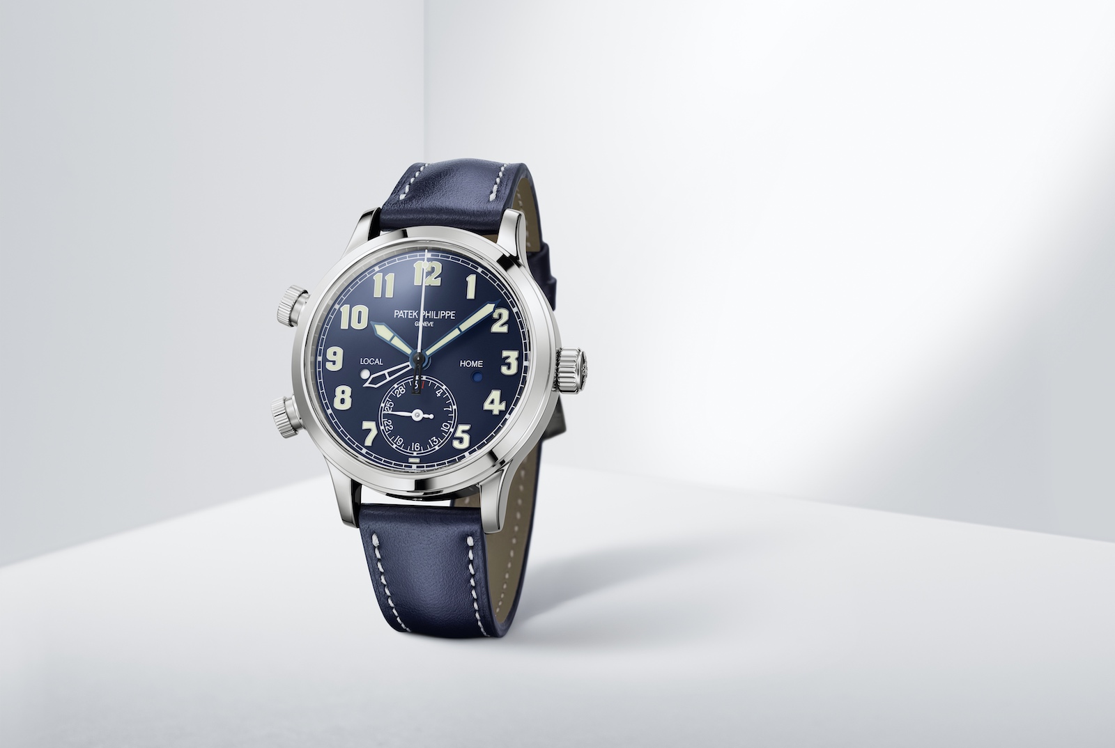 Patek Philippe Calatrava Pilot Travel Time 7234G - art