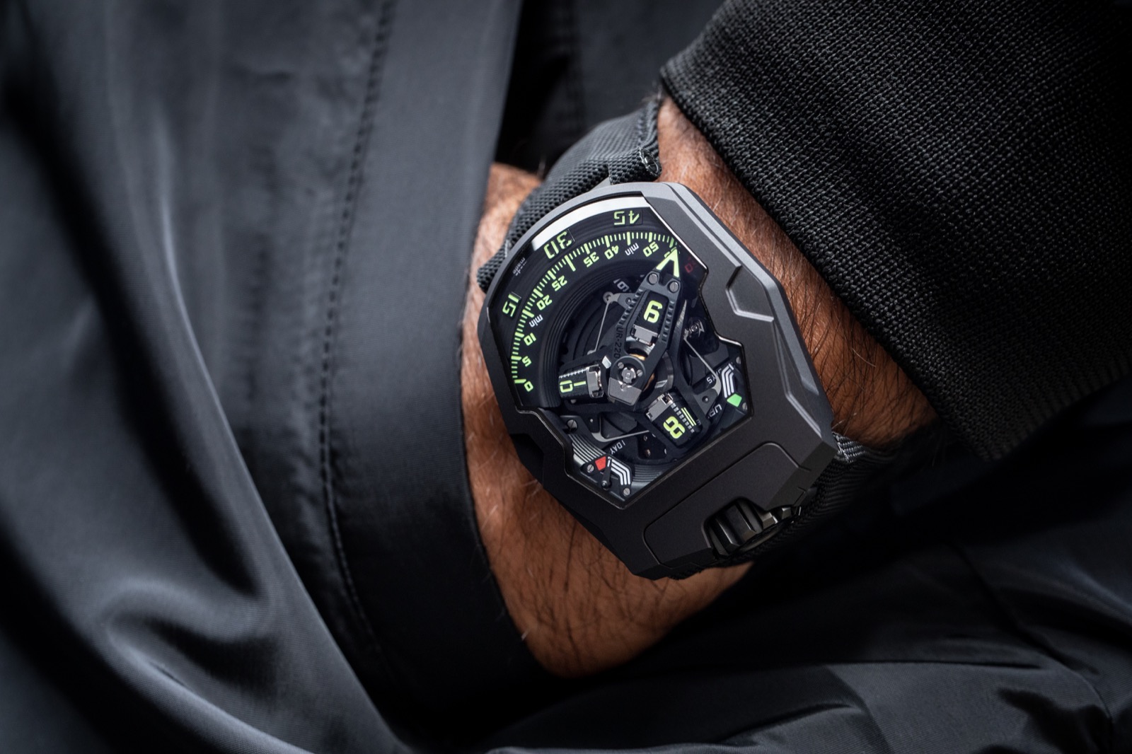 Urwerk UR-220 All Black