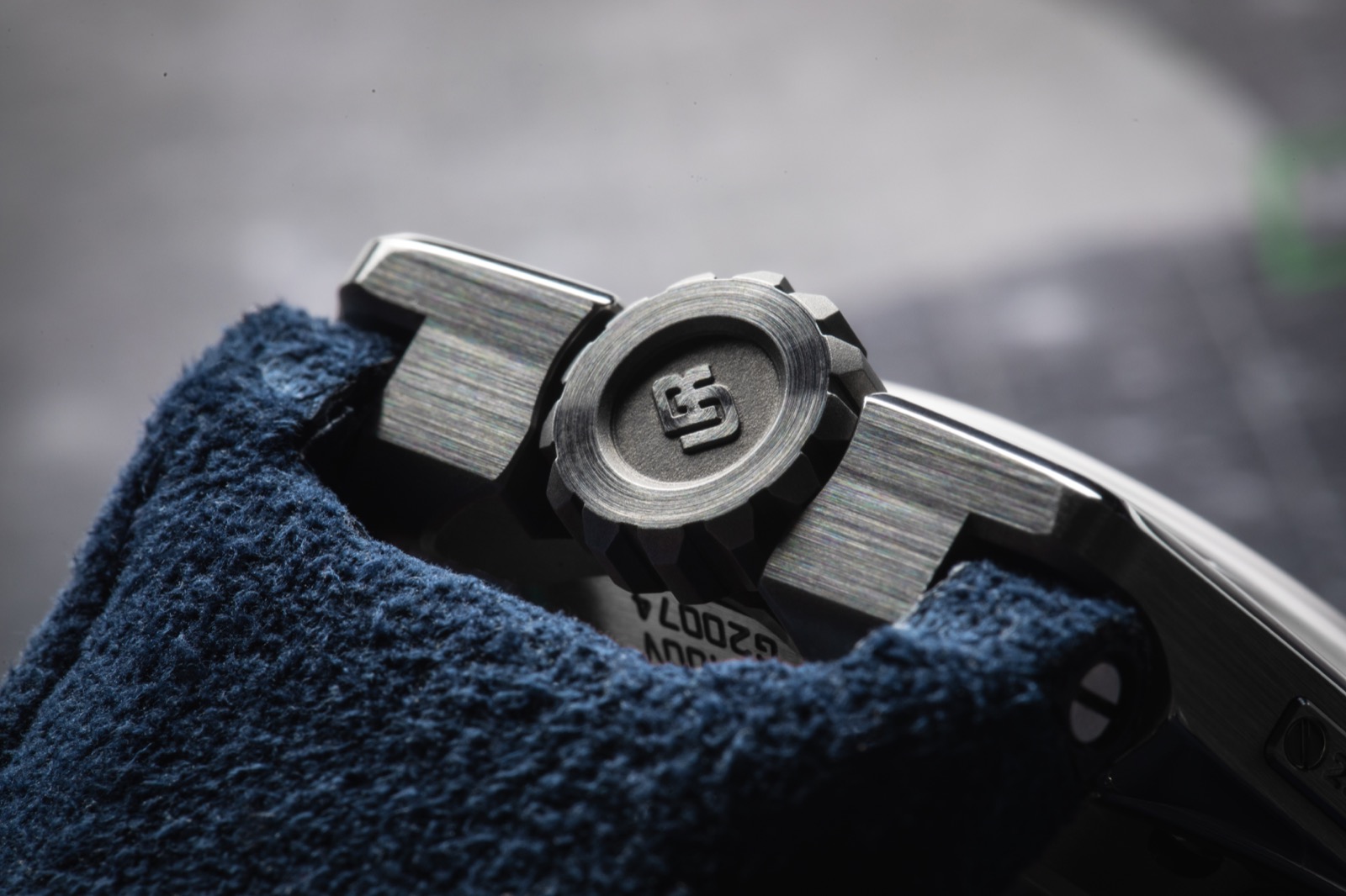 Urwerk UR-100 Iron