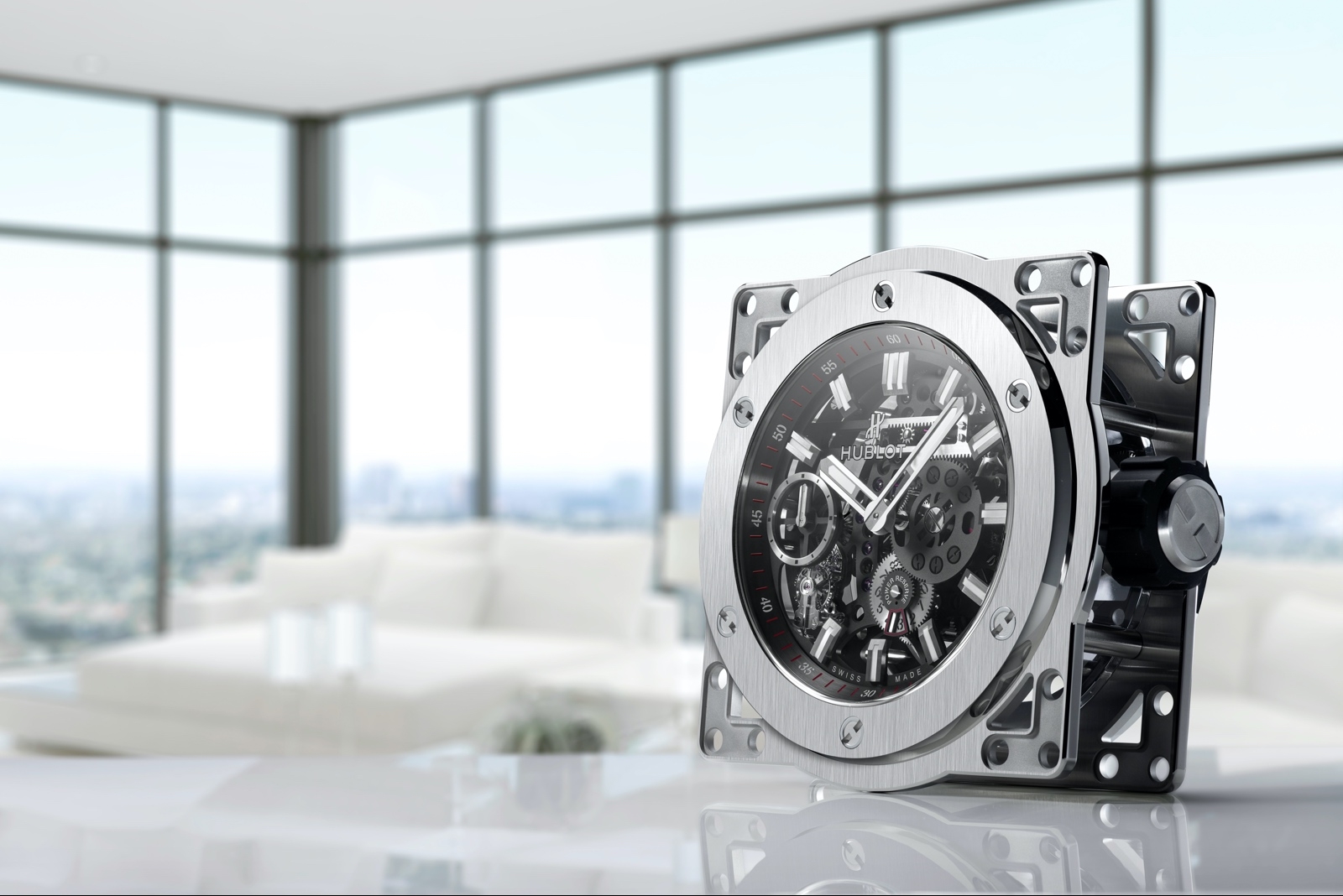 Hublot Meca-10 Clock - lifestyle 02b