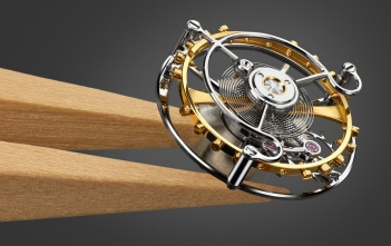 Glashutte-Original_Flying-Tourbillon_Close-Up_1-1600x1067