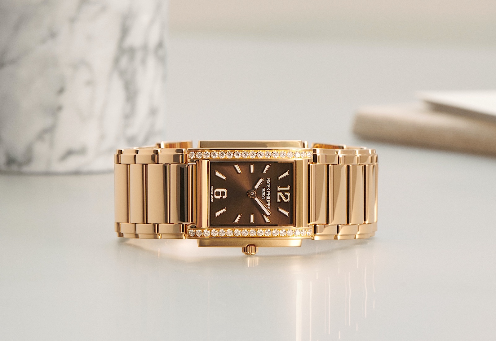 Patek Philippe Twenty-4 2021 - 4910:1201R art