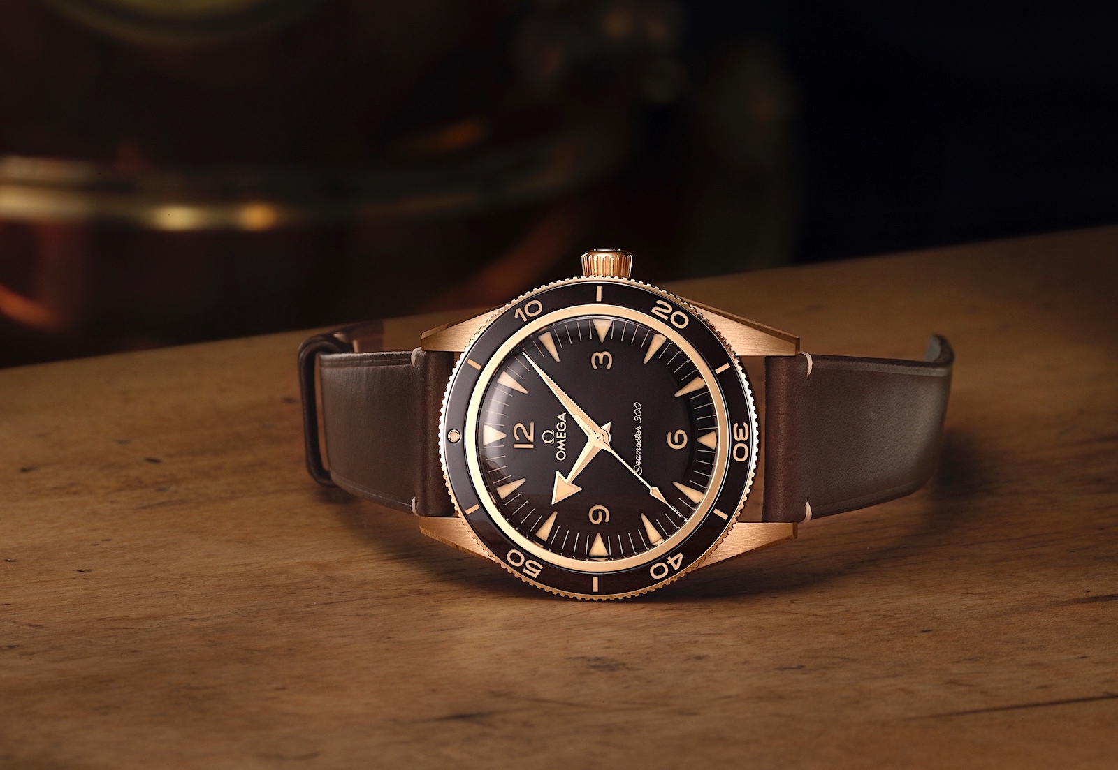 Omega Seamaster 300 Master Chronometer - Bronze Gold 02