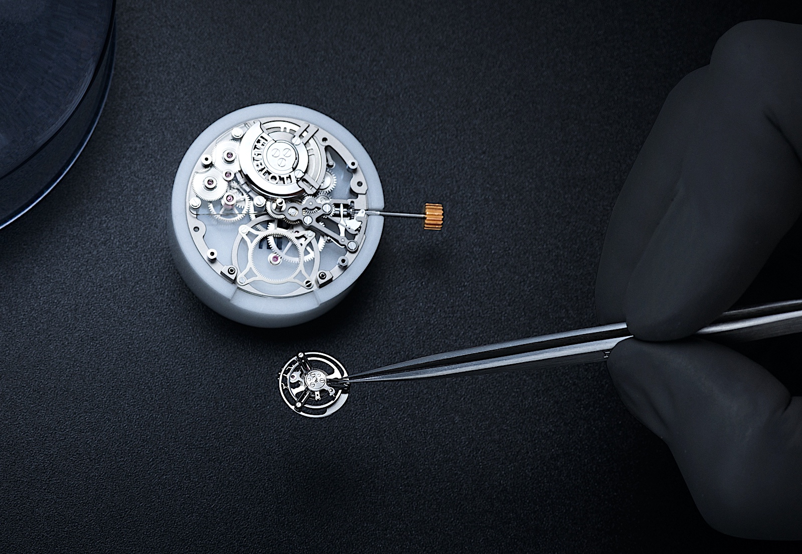 Hublot Big Bang Tourbillon Sapphire - calibre HUB6035 art