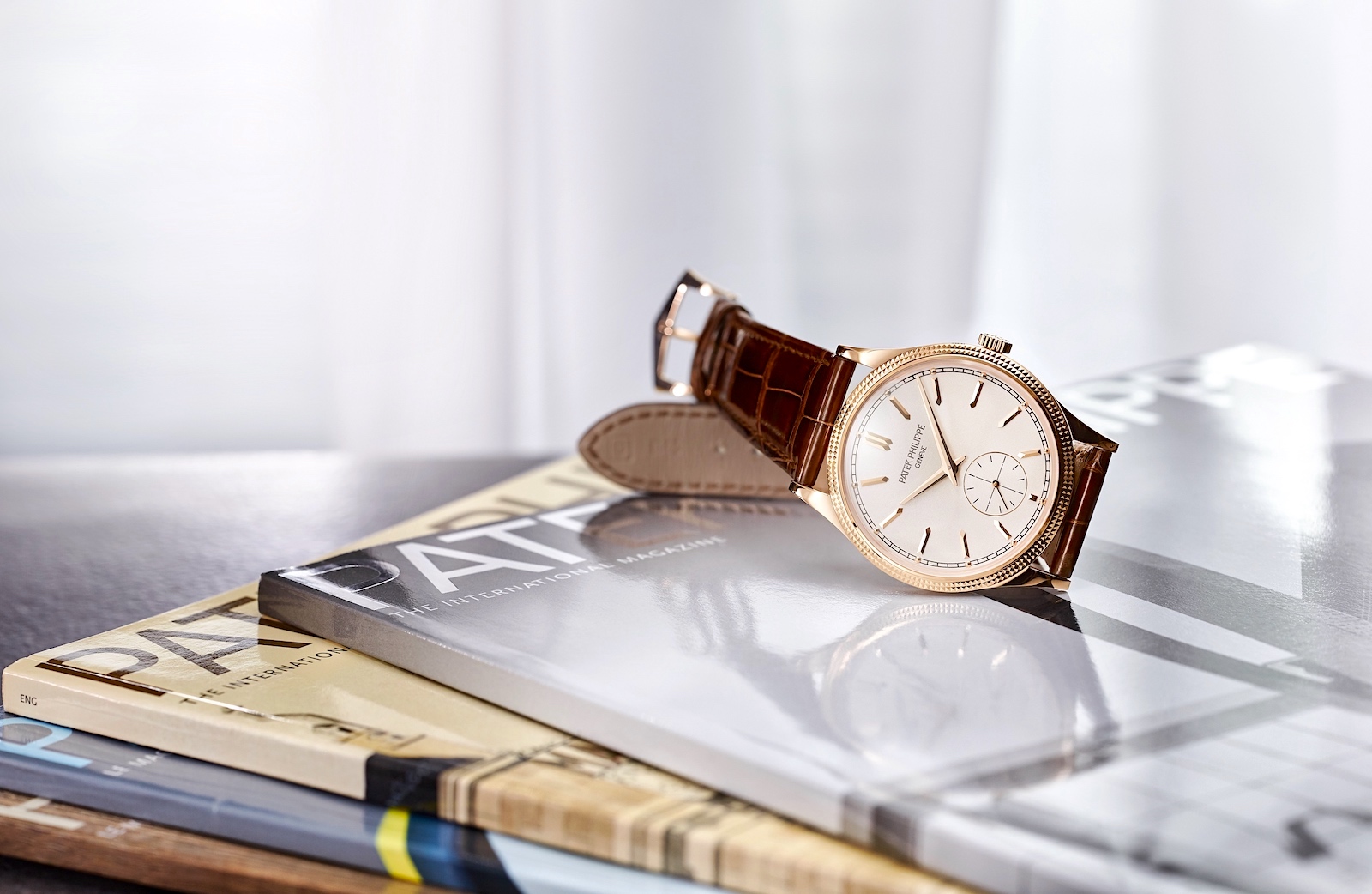 Patek Philippe Calatrava "Clous de Paris" 6119 - lifestyle