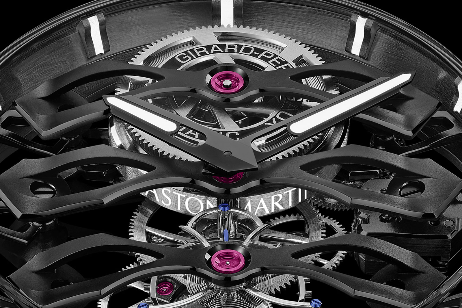 Girard-Perregaux Tourbillon Aston Martin Edition con tres puentes volantes