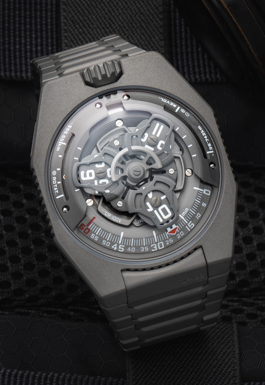 Urwerk UR-100V Full Titanium Jacket