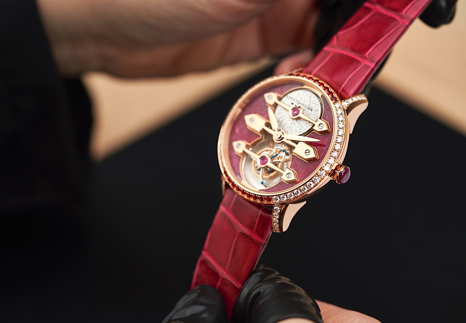 Girard-Perregaux Tourbillon with Three Gold Bridges Ruby Heart - lifestyle 01