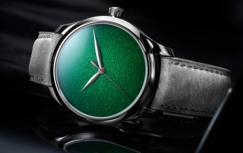 H. Moser & Cie Endeavour Centre Seconds Concept Lime Green