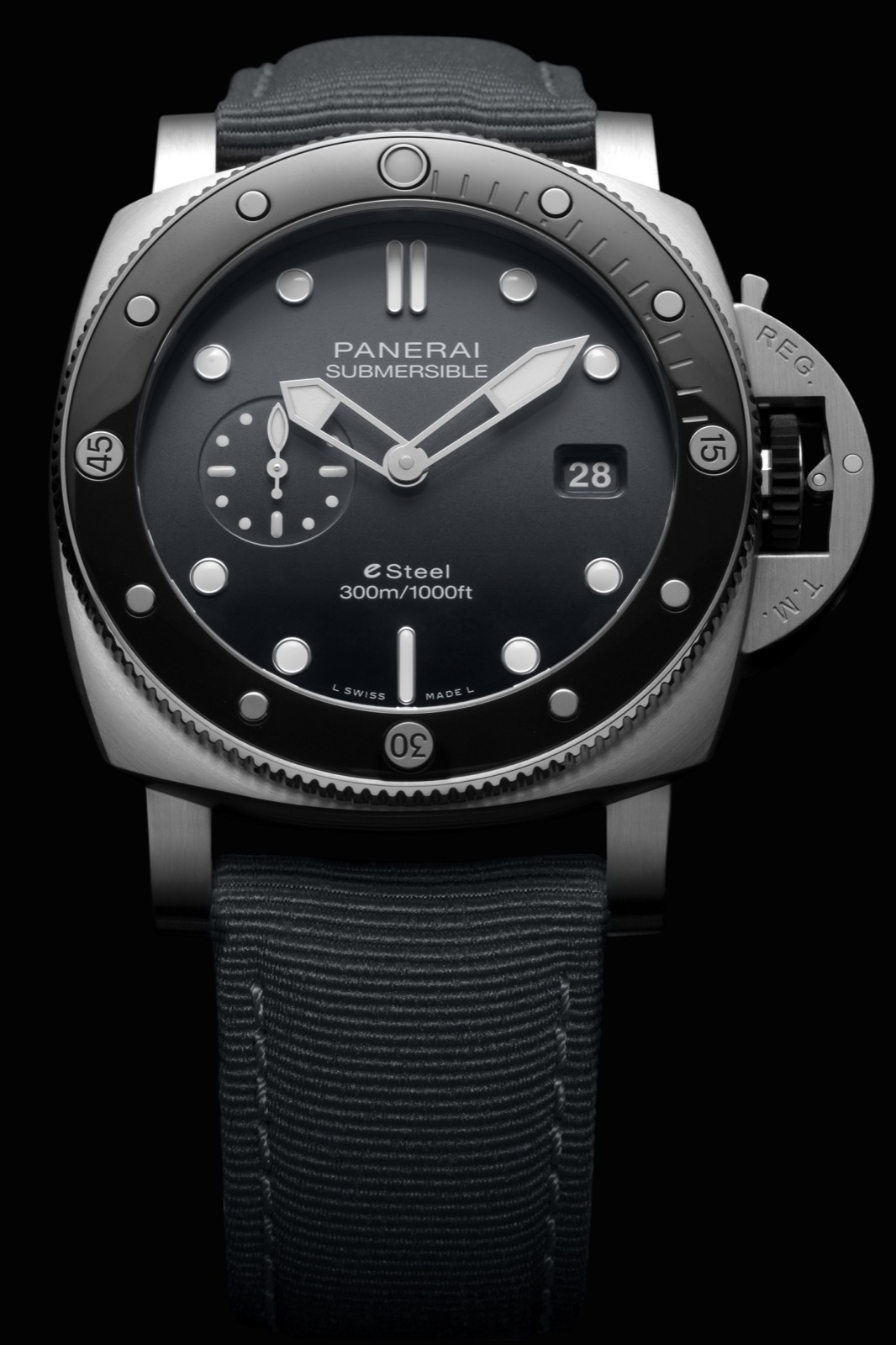 Submersible QuarantaQuattro eSteel