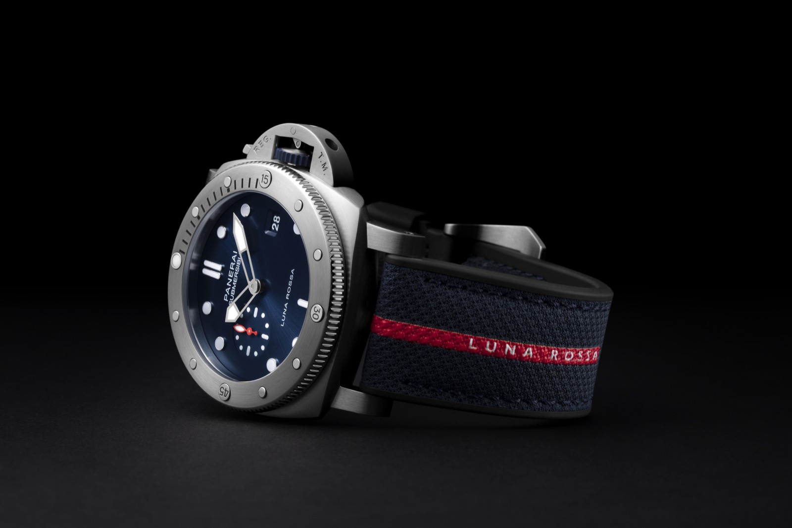 Panerai Submersible QuarantaQuattro Luna Rossa
