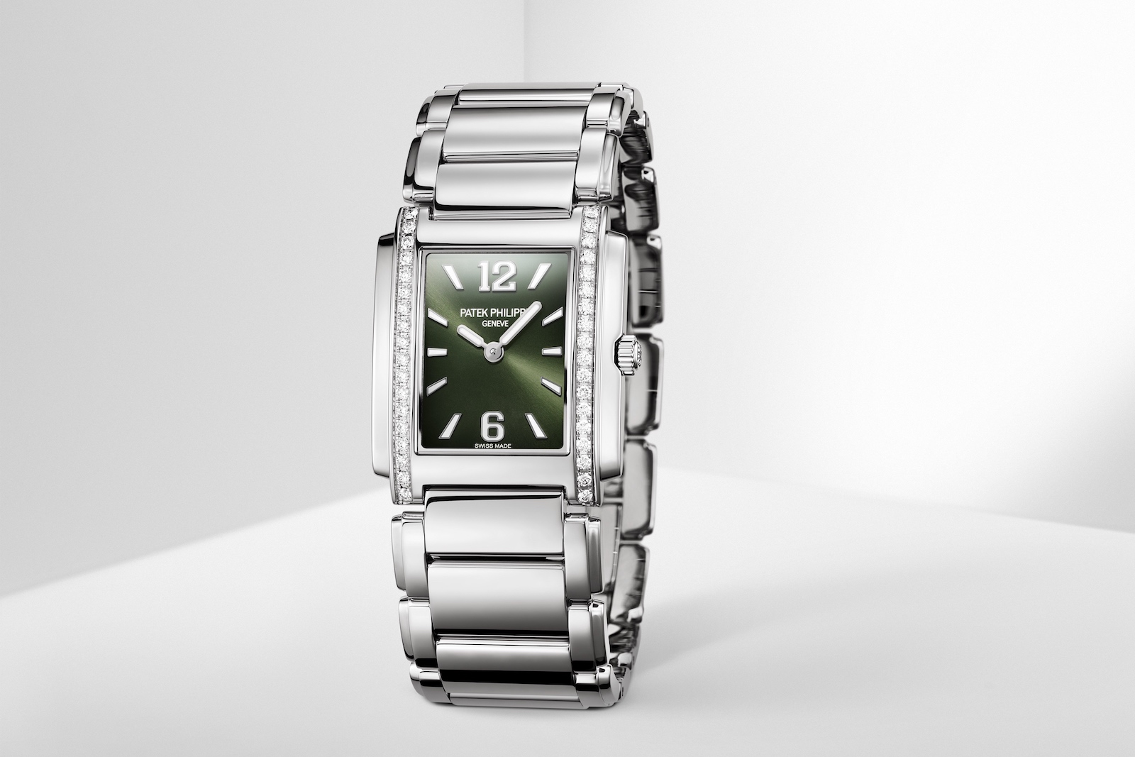 Patek Philippe Twenty-4 4910-1200A-011