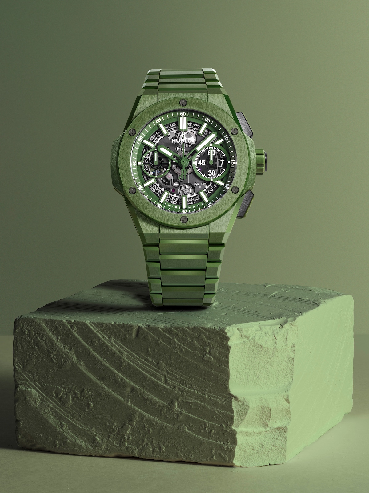 Hublot Big Bang Integral Ceramic Green - front