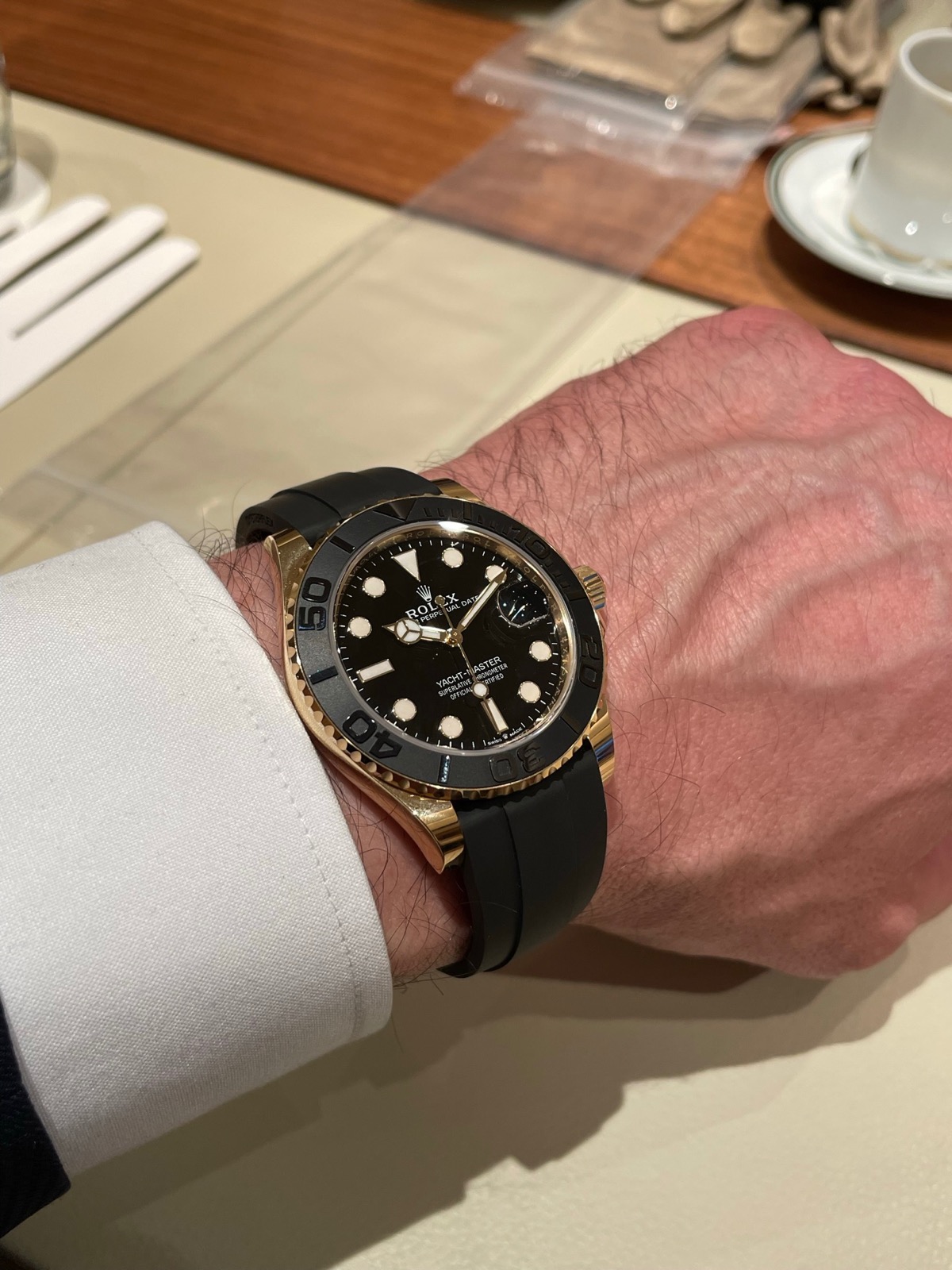 Rolex Yacht-Master 42 oro amarillo (Watches and Wonders 2022)