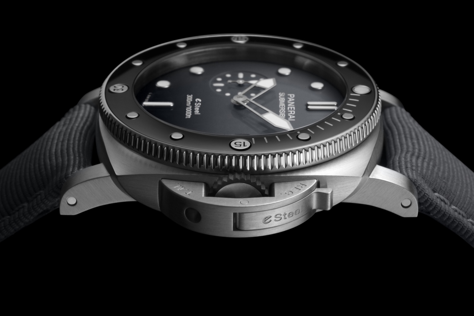 Panerai Submersible QuarantaQuattro eSteel