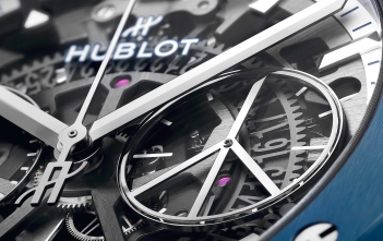 Hublot Loves Summer 2022 - cover