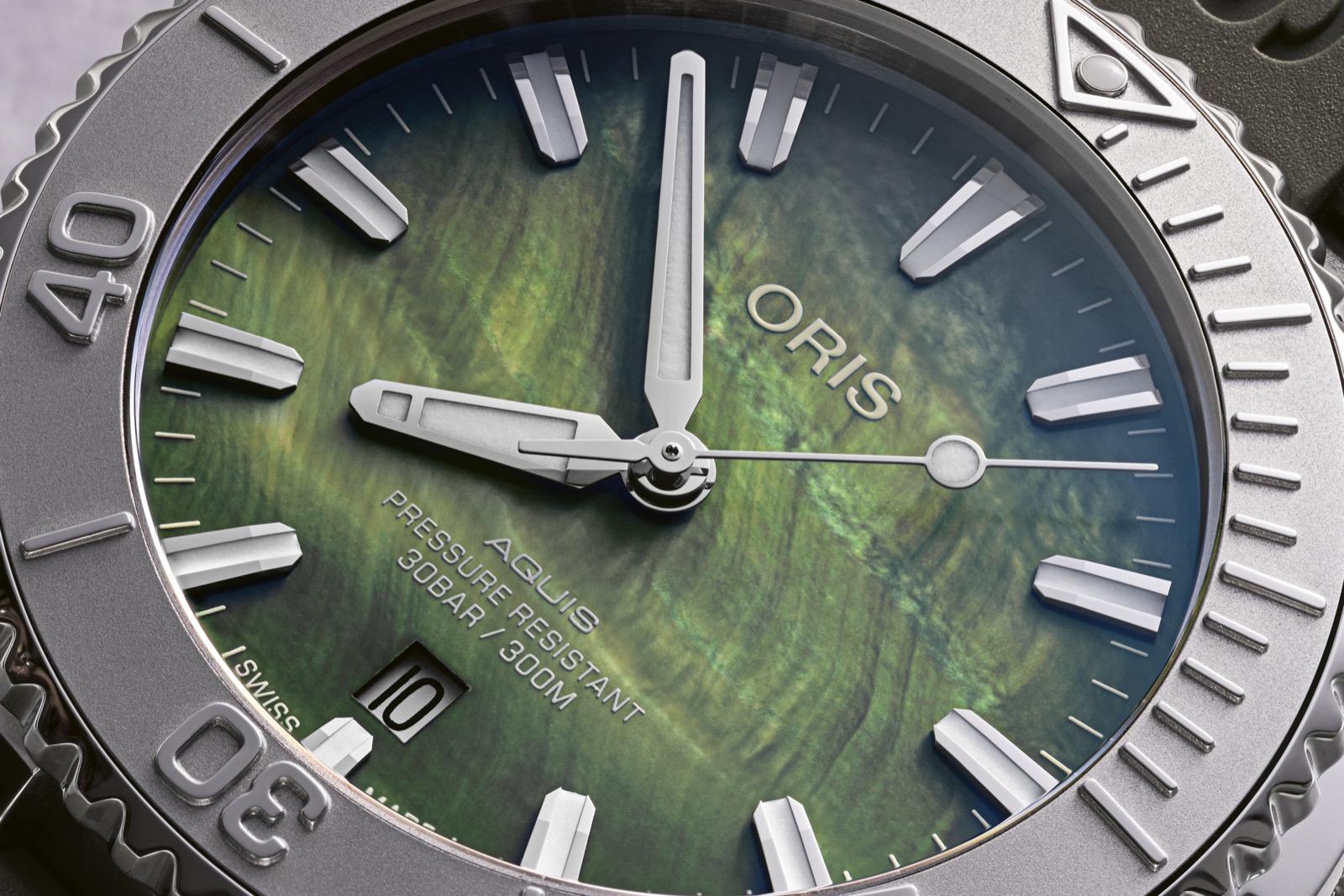 Oris Aquis Date New York Harbor Limited Edition